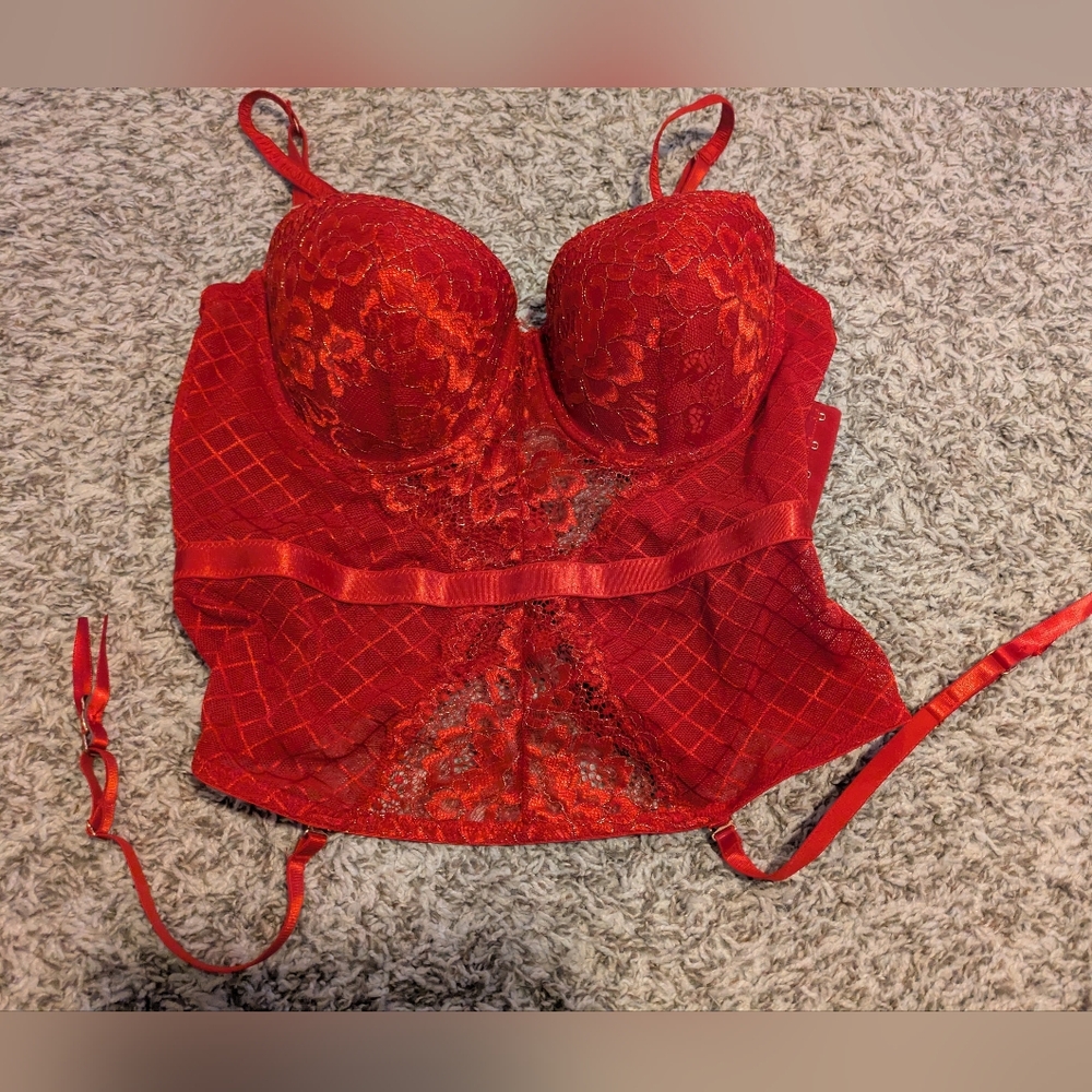 Red Lace Push Up Corset With Garter Straps Size Large